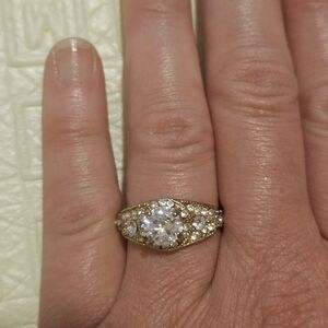 Elegant Gold and Silver Women's Ring